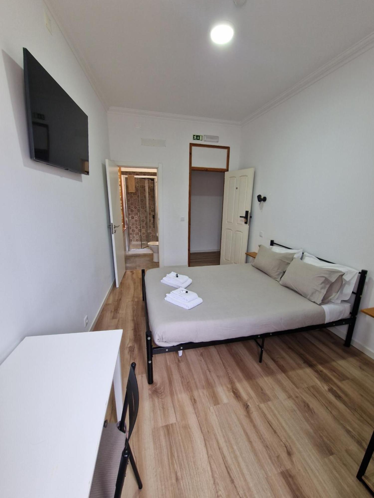 Wolley - Peniche Guesthouse Εξωτερικό φωτογραφία